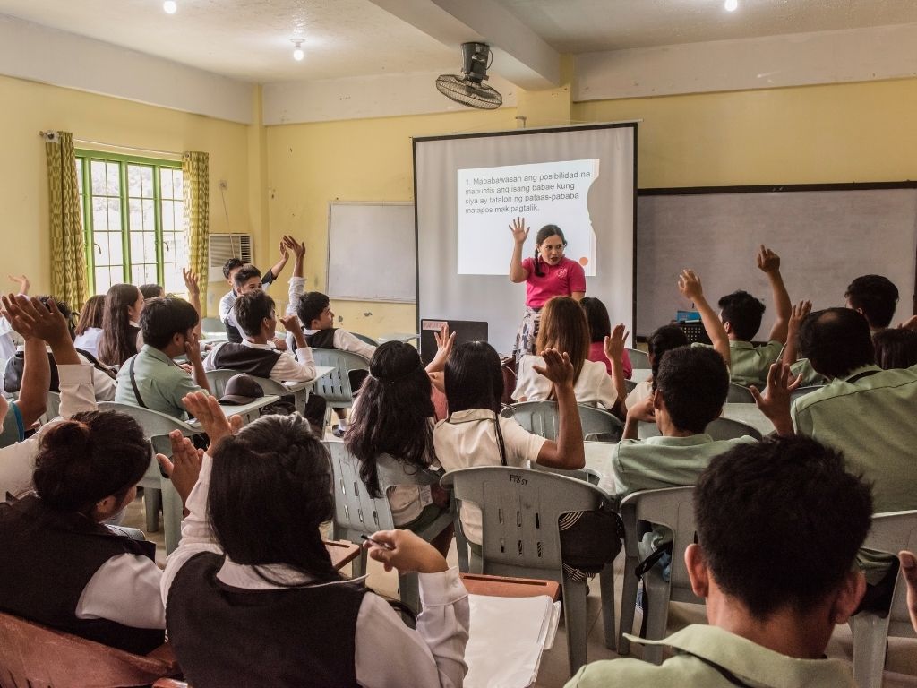 Comprehensive Sexuality Education para sa mga Kabataan - Ugat ng Kalusugan